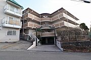 緑地公園駅より徒歩5分 3階 築36年の賃貸物件