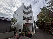suju 3階 築16年の賃貸物件