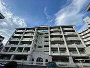 ロイヤルスプリングス 4階 築27年8ヶ月の賃貸物件