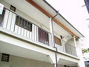 箕面駅よりバス5分 徒歩5分 築31年3ヶ月 2階建の賃貸物件
