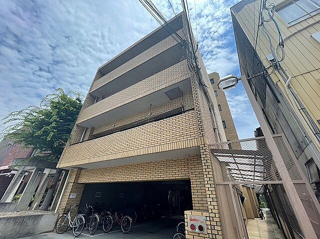5 / 21