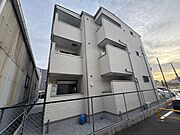 塚本駅より徒歩11分 3階 築1年8ヶ月の賃貸物件