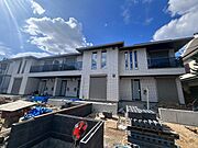 豊川駅よりバス6分 徒歩10分 2階 新築の賃貸物件