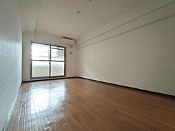 北大阪急行電鉄 江坂駅 徒歩6分の賃貸マンション 5階1Kのリビング/ダイニング