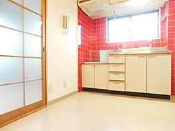 studio-I箕面 3階1DKのリビング/ダイニング