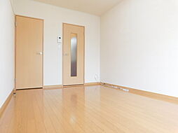 ソレイユ箕面 1階1Kのリビング/ダイニング