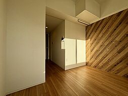 セレニテ十三ミラク 11階ワンルームのリビング/ダイニング