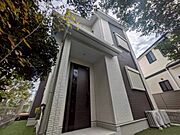 牧落駅より徒歩13分 築8年6ヶ月 2階建の賃貸物件