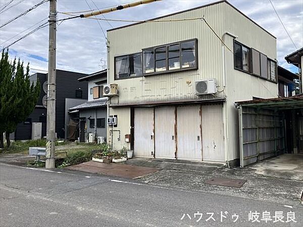 自由度の高い建築条件なしの売地です。ライフスタイルに合わせた住まいづくりをご検討いただけます。