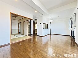 ダイアパレス長良西町:リビング