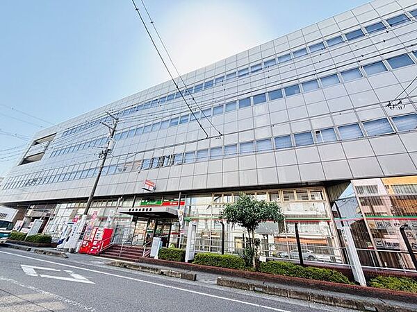 岐阜中央郵便局【郵便窓口　平日9:00～19:00　土曜日9:00～17:00　日曜日・休日9:00～12:30駐車場あり（20台）】 3000m