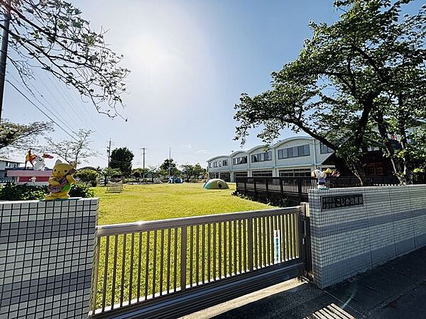 こじか幼稚園【幼児教育の取組み　明るく・正しく・仲良くの仏教精神に基づき、生きる力・人との交わりが上手にできる子】 660m