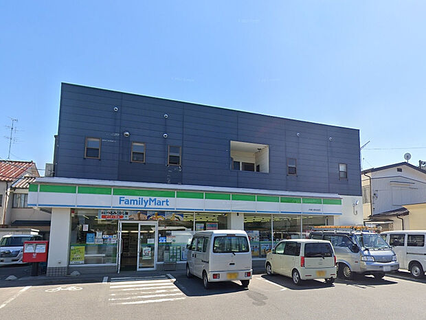 ファミリーマート大槻三森街道店