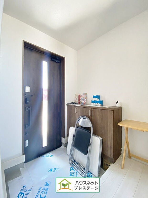 玄関(内)(2025年7月撮影)