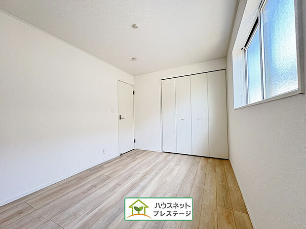 2F洋室(2)(2025年10月撮影)