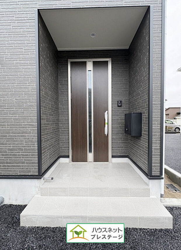 玄関（外）(2025年12月撮影)