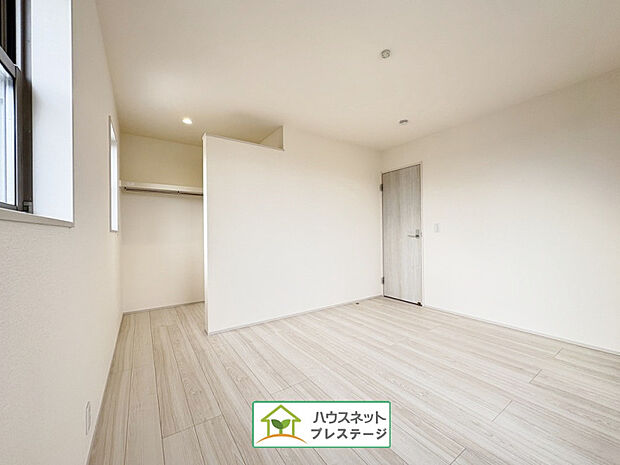 2F洋室(1)(2025年10月撮影)