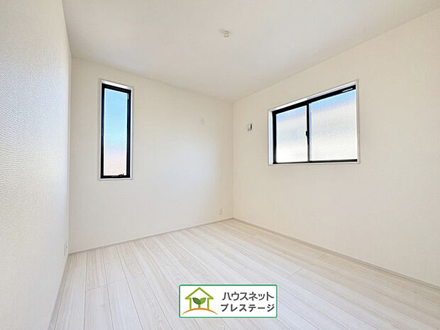 2F洋室(2)(2025年11月撮影)