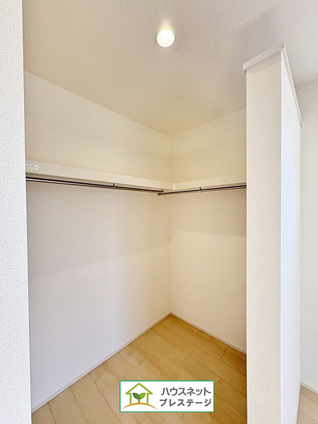 ウォークインクローゼット(2025年10月撮影)