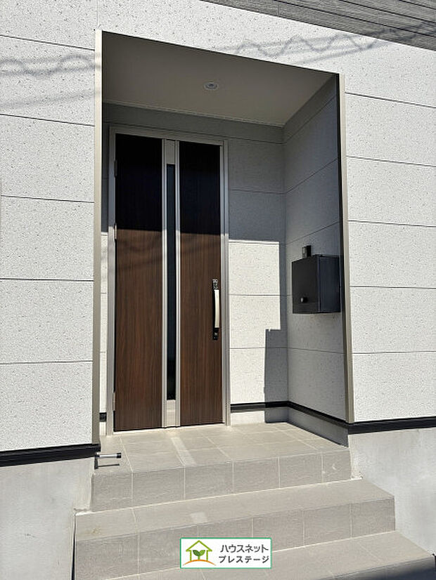 玄関(外)(2026年4月撮影)