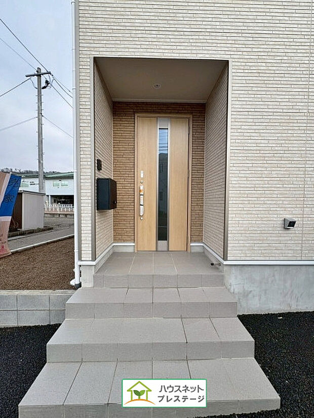 玄関（外）(2025年12月撮影)