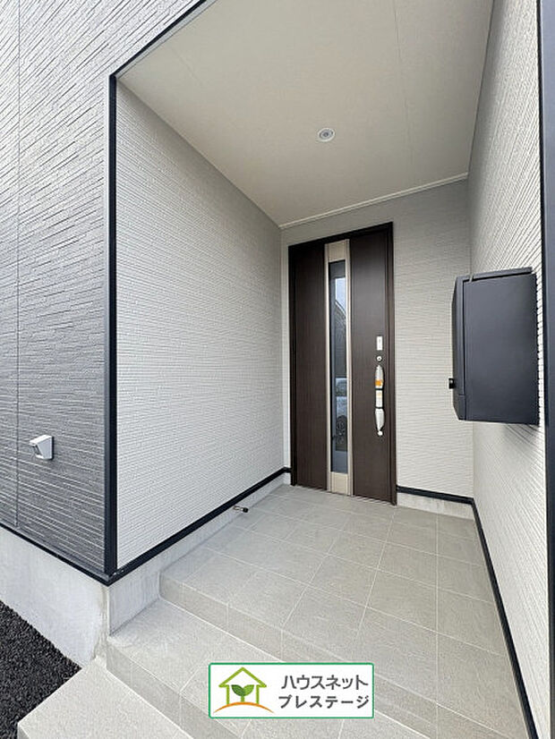 玄関（外）(2025年12月撮影)