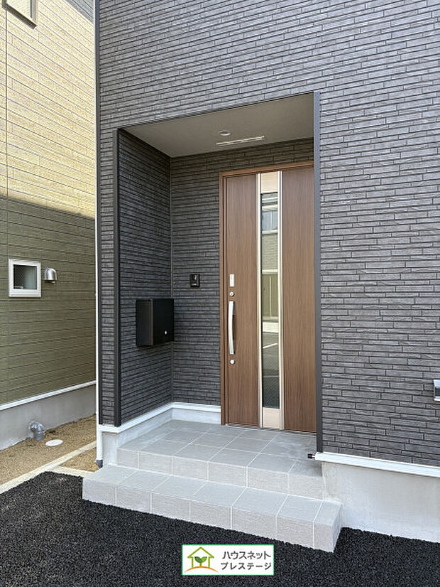 玄関（外）(2026年4月撮影)