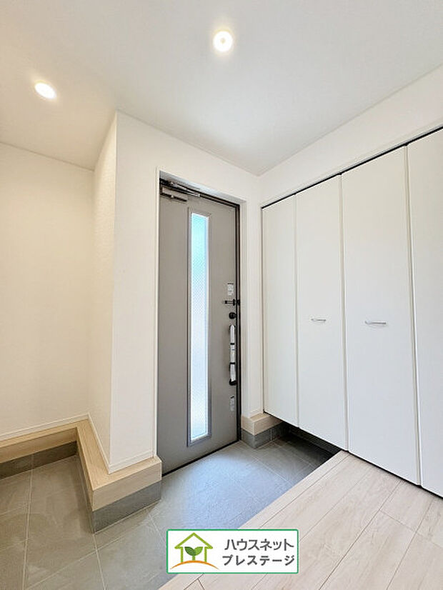 玄関（内）(2026年4月撮影)