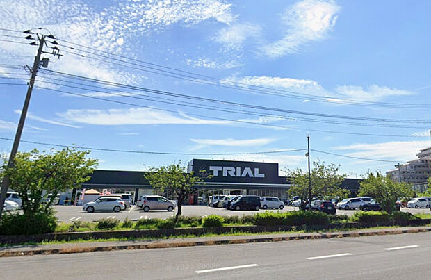 メガセンタートライアル郡山八山田店