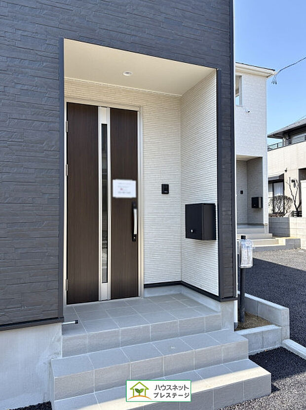 玄関（外）(2026年4月撮影)
