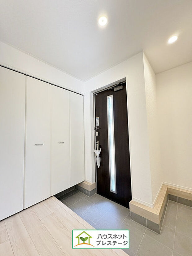 玄関（内）(2026年4月撮影)