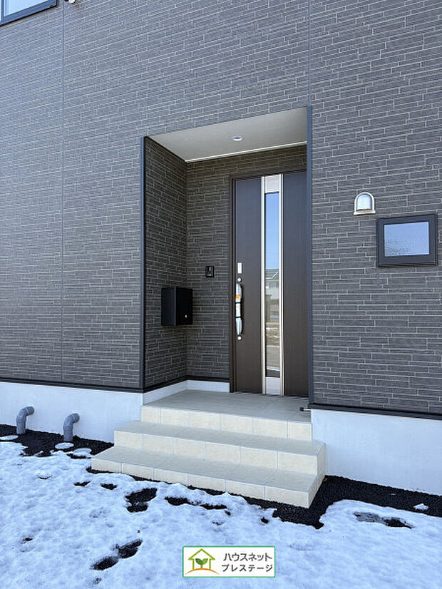 玄関(外)(2026年3月撮影)