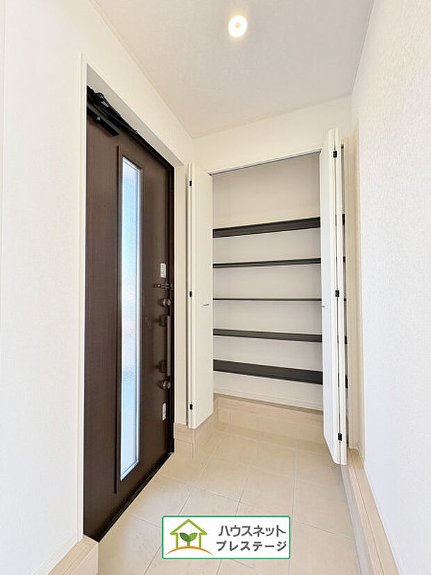 玄関(内)(2026年3月撮影)