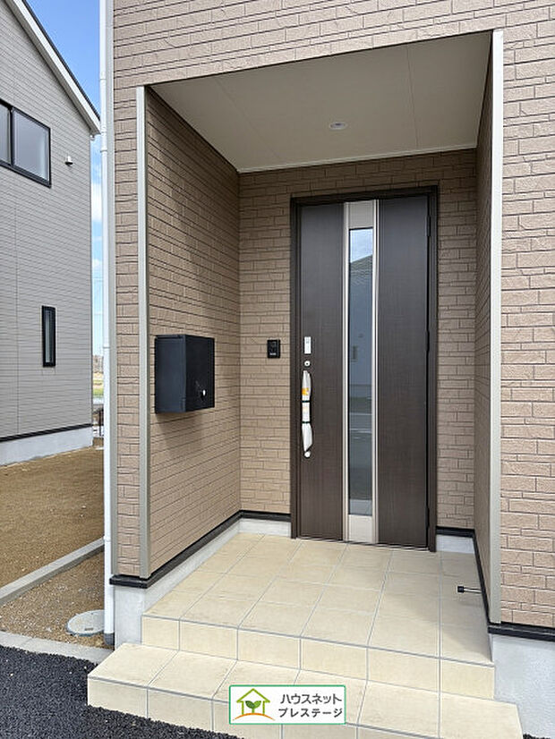 玄関(外)(2026年3月撮影)