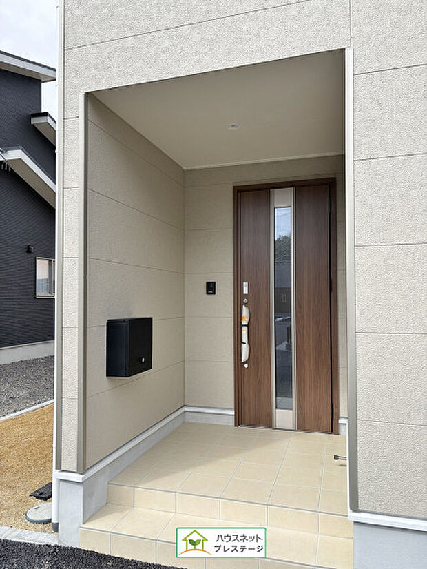 玄関（外）(2026年3月撮影)