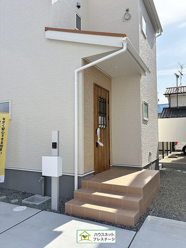 玄関(外)(2026年3月撮影)