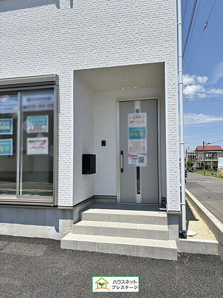 玄関（外）(2026年6月下旬撮影)