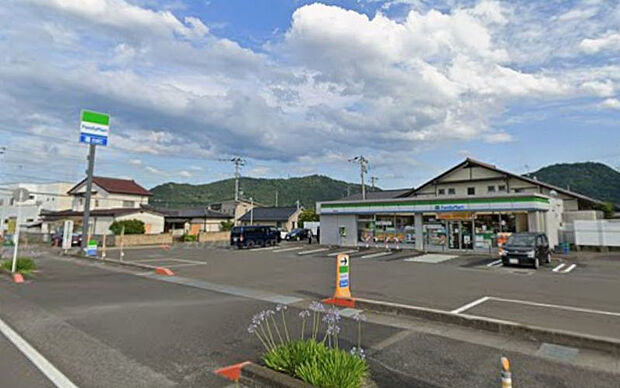 ファミリーマート福島御山店