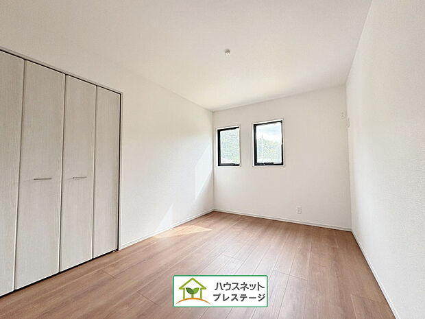 2F洋室(2)(2025年10月撮影)