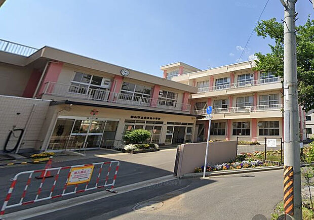 郡山市立桃見台小学校