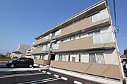 湯田村駅より徒歩5分 築7年10ヶ月 3階建の賃貸物件