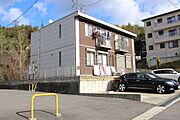 新尾道駅より徒歩26分 築18年7ヶ月 2階建の賃貸物件