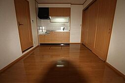 ビューテラス平原台 1階2DKのリビング/ダイニング