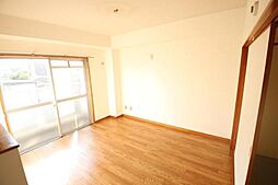 パルコ長和島 1階2LDKのリビング/ダイニング