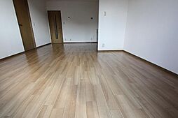 ハイカムール川口 3階2LDKのリビング/ダイニング