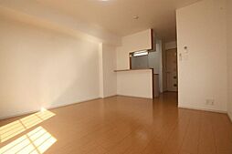 アイリー　グローブ 1階1Kのリビング/ダイニング