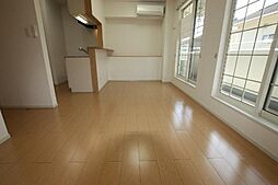 マロン　ブライト　リバー　B 2階1LDKのリビング/ダイニング