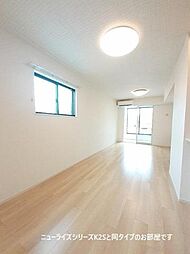 カーサ・ラッフィナートII　A 2階1LDKのリビング/ダイニング