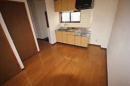 ローズハイツ 2階1LDKのリビング/ダイニング