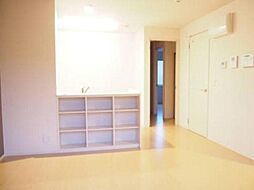 クラスターIV 1階2LDKのリビング/ダイニング